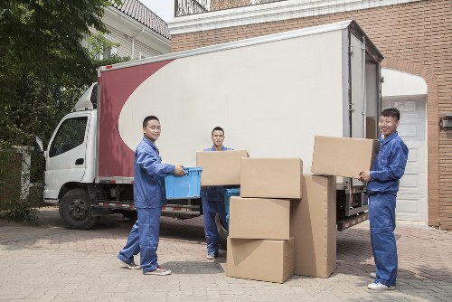 Moving van and boxes representing a transparent removals quote in Scotland