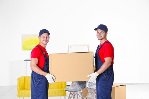 Removal van in Scotland for home moving