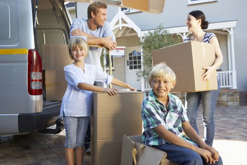 Affordable moving support with a van in a Scottish city